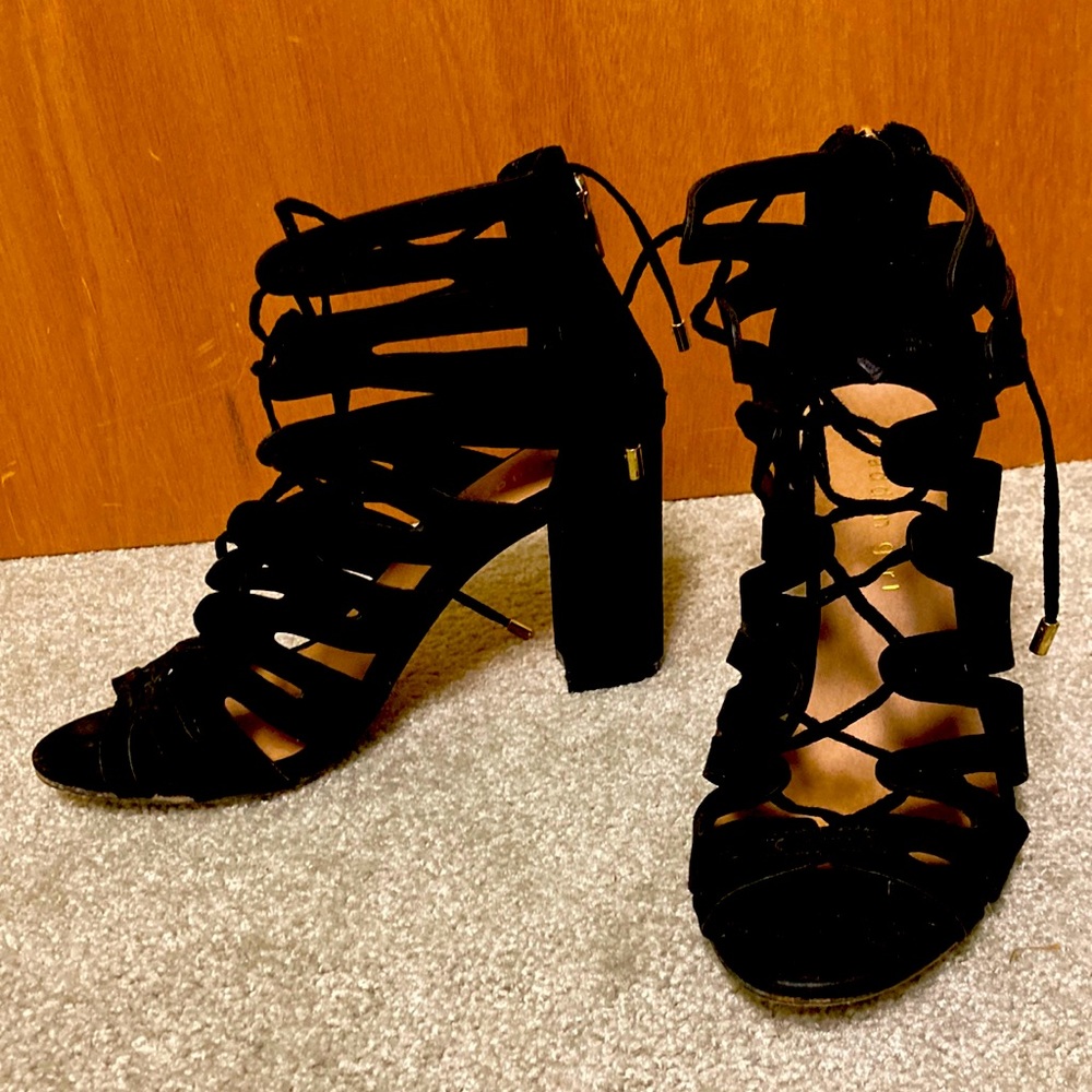 Women’s shoes